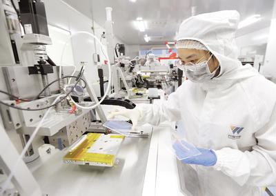 萬度光能 以智造引領新能源科技研發新紀元